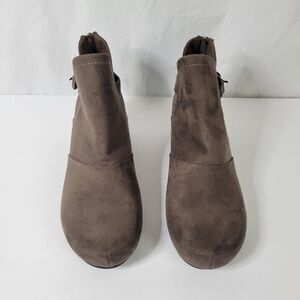House Pokus‎ Suede Ankle Wedge Chocolate Brown Boots Size 11M